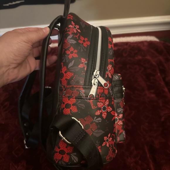 Stranger Things Loungefly - Picture 4 of 6